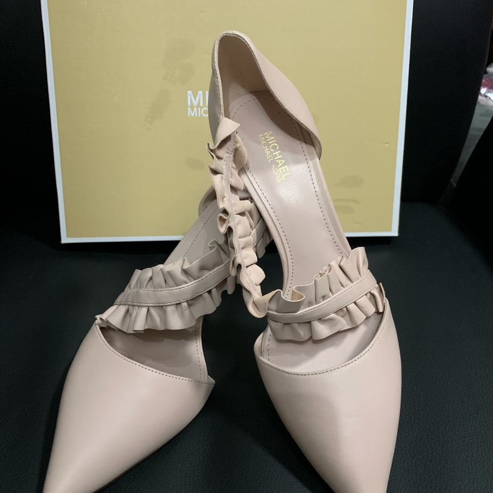 Brand new mk bella pump (Soft Pink)